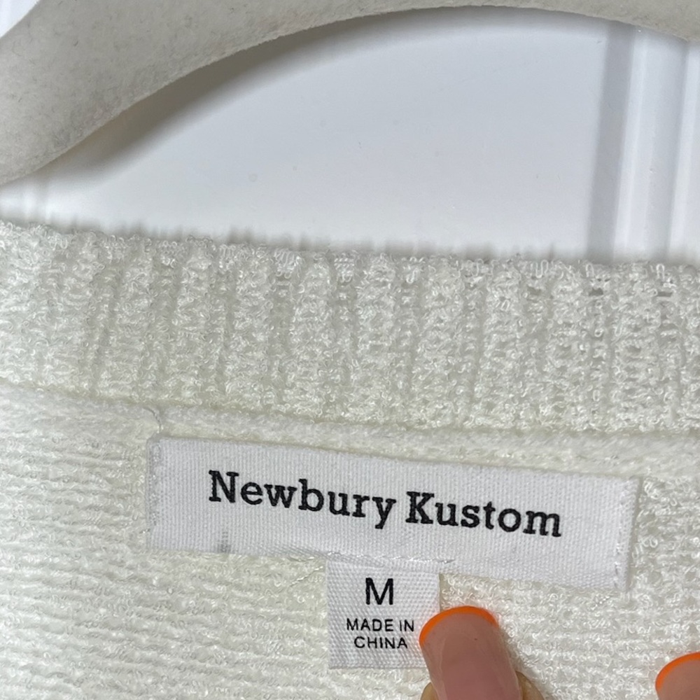 Newbury Kustom sweater size M CB189 - Picture 3 of 3